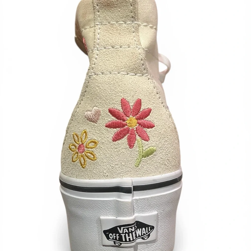 Vans Cream High-Top Sneakers with Floral and Heart Embroidery - Picture 4 of 14